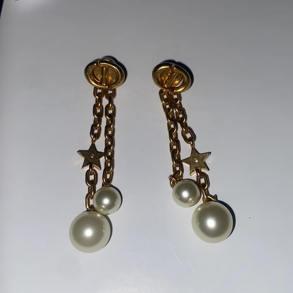Christian Dior CD Navy Earring with White Resin Pearl - Picture 3 of 9